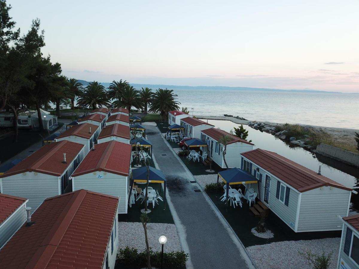Happy Camp Mobile Homes In Castello Camping & Summer Resort Неос Мармарас Екстериор снимка